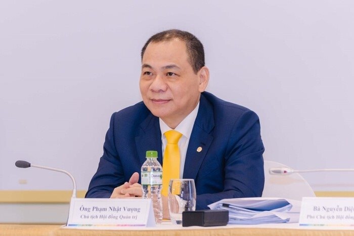Ông Phạm Nhật Vượng bán cổ phiếu Vingroup để góp vốn vào công ty điện - 1