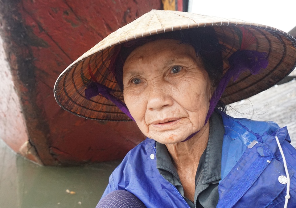 Phận già đãi vàng nơi cửa biển - 5 Phận già đãi vàng nơi cửa biển - 5