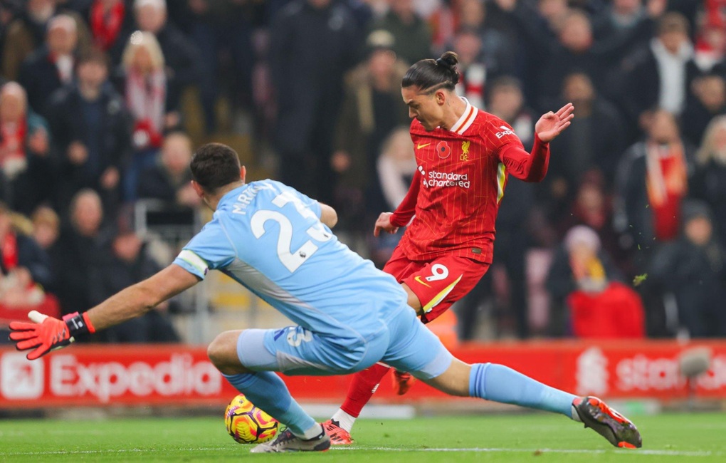 Salah tỏa sáng, Liverpool tạo khoảng cách 5 điểm với Man City - 1 Salah tỏa sáng, Liverpool tạo khoảng cách 5 điểm với Man City - 1