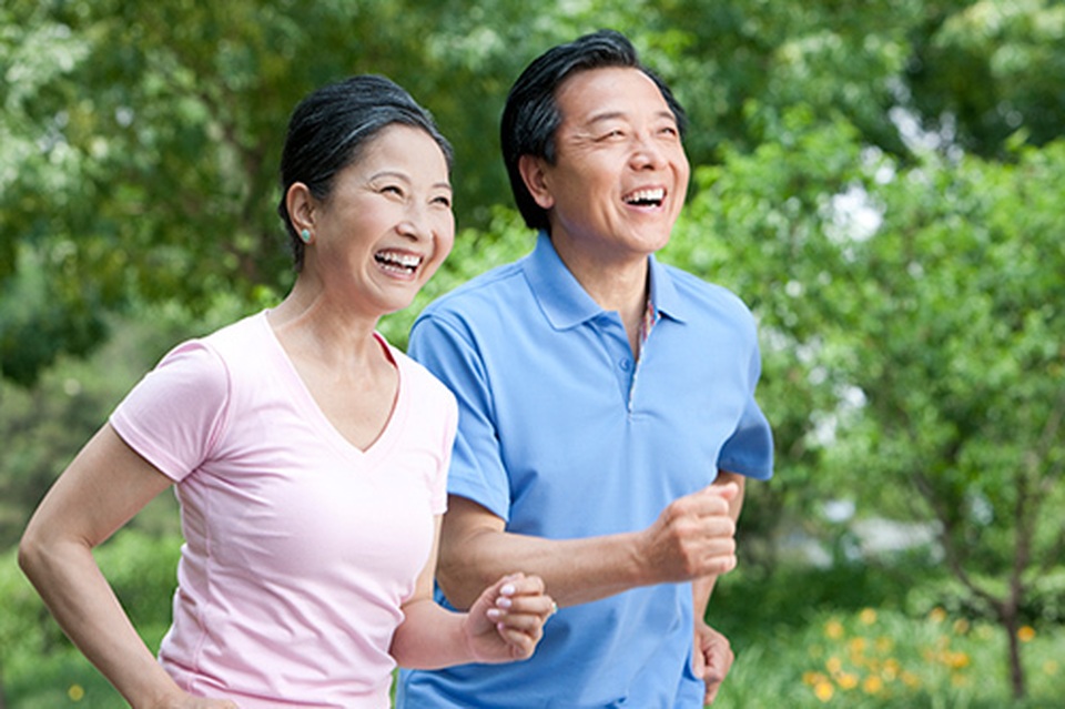 Nới lỏng giãn cách xã hội, người lớn tuổi vẫn cần lưu ý để tập luyện thể chất an toàn - 3 Nới lỏng giãn cách xã hội, người lớn tuổi vẫn cần lưu ý để tập luyện thể chất an toàn - 3