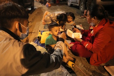 TPHCM: Lao động bậc cao lẫn phổ thông phải chen nhau nhà trọ tồi tàn