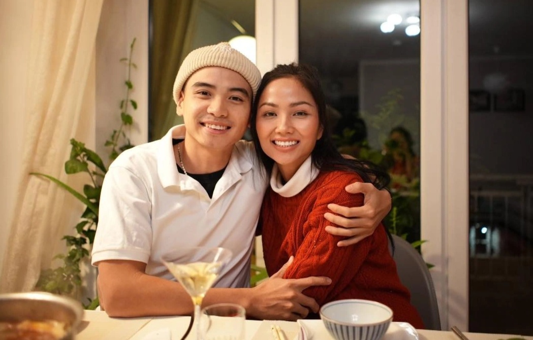 HHen Niê 7 năm yêu nhiếp ảnh gia: Vài lần hợp tan, không đặt nặng kinh tế - 10 HHen Niê 7 năm yêu nhiếp ảnh gia: Vài lần hợp tan, không đặt nặng kinh tế - 10