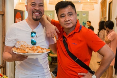 “Sướng nhất Tết Trung thu là được... chia đồ ăn”