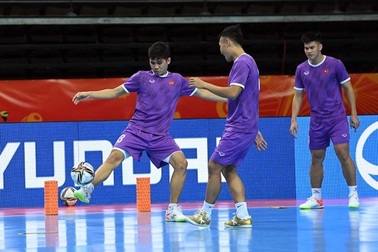 Tuyển futsal Việt Nam luyện kỹ "tuyệt chiêu" chờ đấu CH Séc