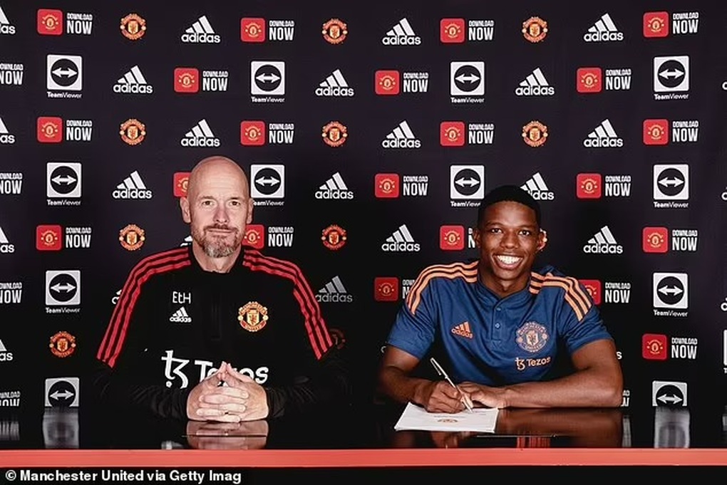 Man Utd chiêu mộ thành công hậu vệ người Hà Lan - 1 Man Utd chiêu mộ thành công hậu vệ người Hà Lan - 1