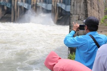 Hồ thủy điện lớn nhất miền Nam tăng xả lũ, cảnh báo ngập ở Đồng Nai, TPHCM