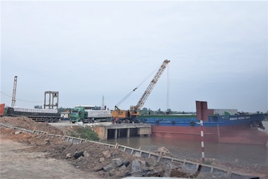 Ninh Bình: Doanh nghiệp, cá nhân "đua nhau" xâm chiếm hành lang bảo vệ đê