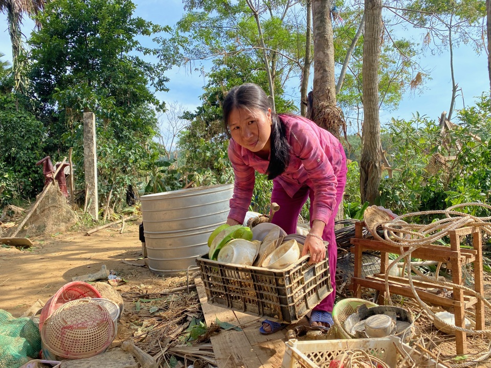 Quảng Bình: Hàng ngàn hộ dân trắng tay sau cơn “đại hồng thuỷ” - 15 Quảng Bình: Hàng ngàn hộ dân trắng tay sau cơn “đại hồng thuỷ” - 15