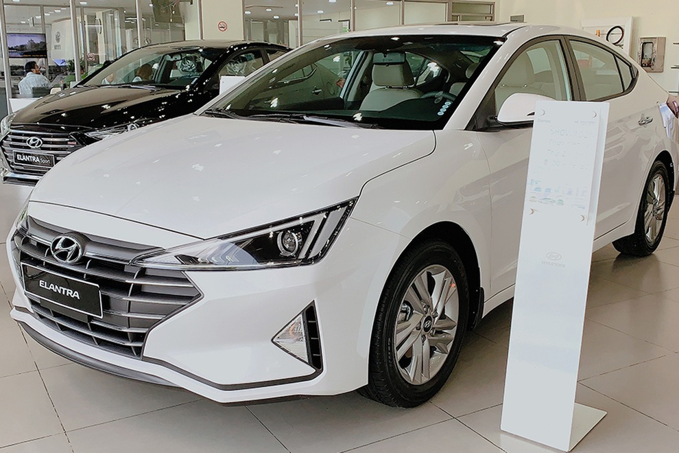 Corolla Altis, Elantra giảm giá hơn 40 triệu đồng tại đại lý - 2 Corolla Altis, Elantra giảm giá hơn 40 triệu đồng tại đại lý - 2