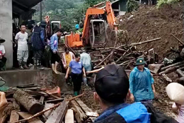Cả gia đình 4 người ở Bắc Kạn bị đất đá vùi lấp, tử vong