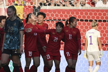 HLV Mai Đức Chung: "Ghi bàn vào lưới tuyển Đức, Thanh Nhã có dấu ấn để đời"