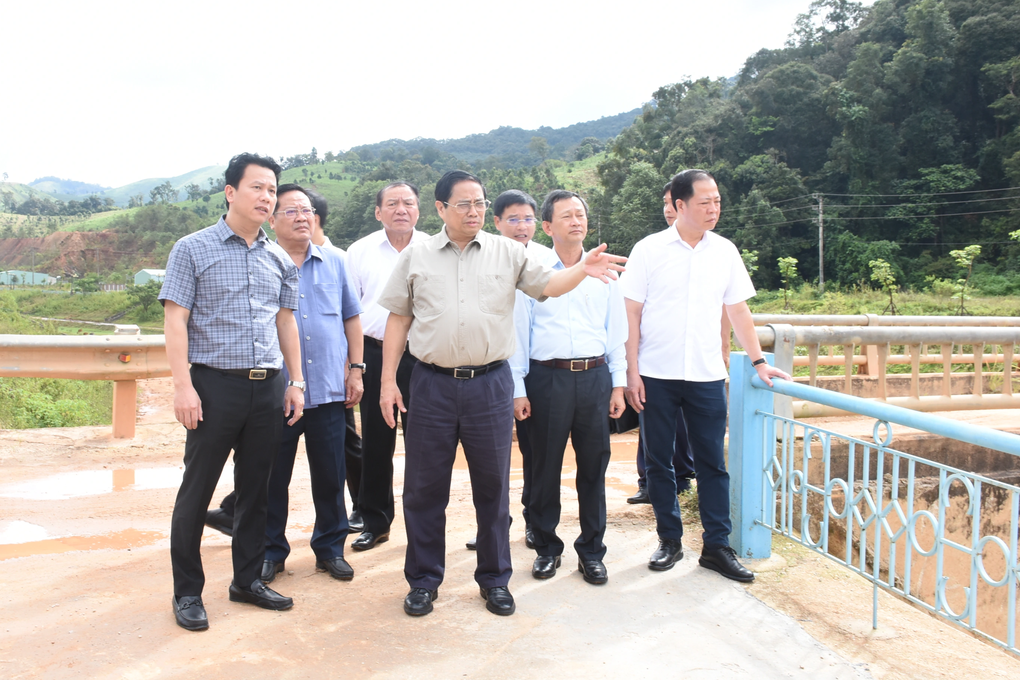Thủ tướng Phạm Minh Chính thăm vùng trồng sâm Ngọc Linh - 2 Thủ tướng Phạm Minh Chính thăm vùng trồng sâm Ngọc Linh - 2