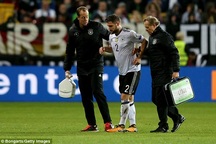 Arsenal bất ngờ tổn thất lớn vì… trận cầu thủ tục