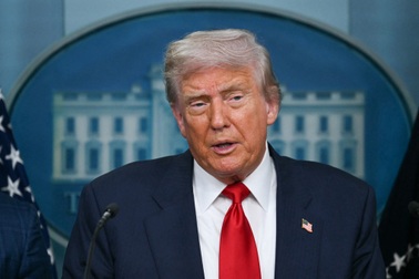 Tổng thống Donald Trump nói đã tìm ra nguyên nhân số trẻ tự kỷ tăng cao