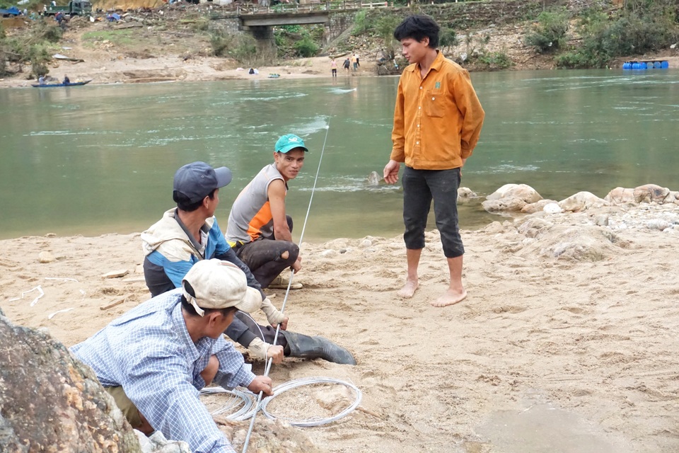 Chòng chành vượt sông dữ tìm con chữ - 5