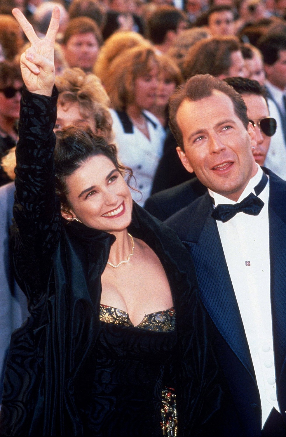 Mối tình kỳ lạ của mỹ nhân Oan hồn Demi Moore và chồng cũ Bruce Willis - 3 Mối tình kỳ lạ của mỹ nhân Oan hồn Demi Moore và chồng cũ Bruce Willis - 3