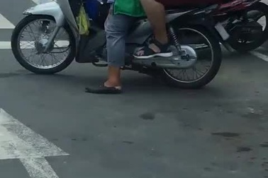 “Nỗi khổ” của không ít lái xe ôm