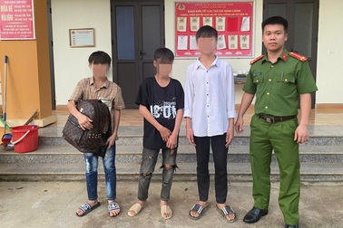 3 học sinh nghe lời dụ dỗ, bắt xe lên Hà Nội làm "việc nhẹ lương cao"