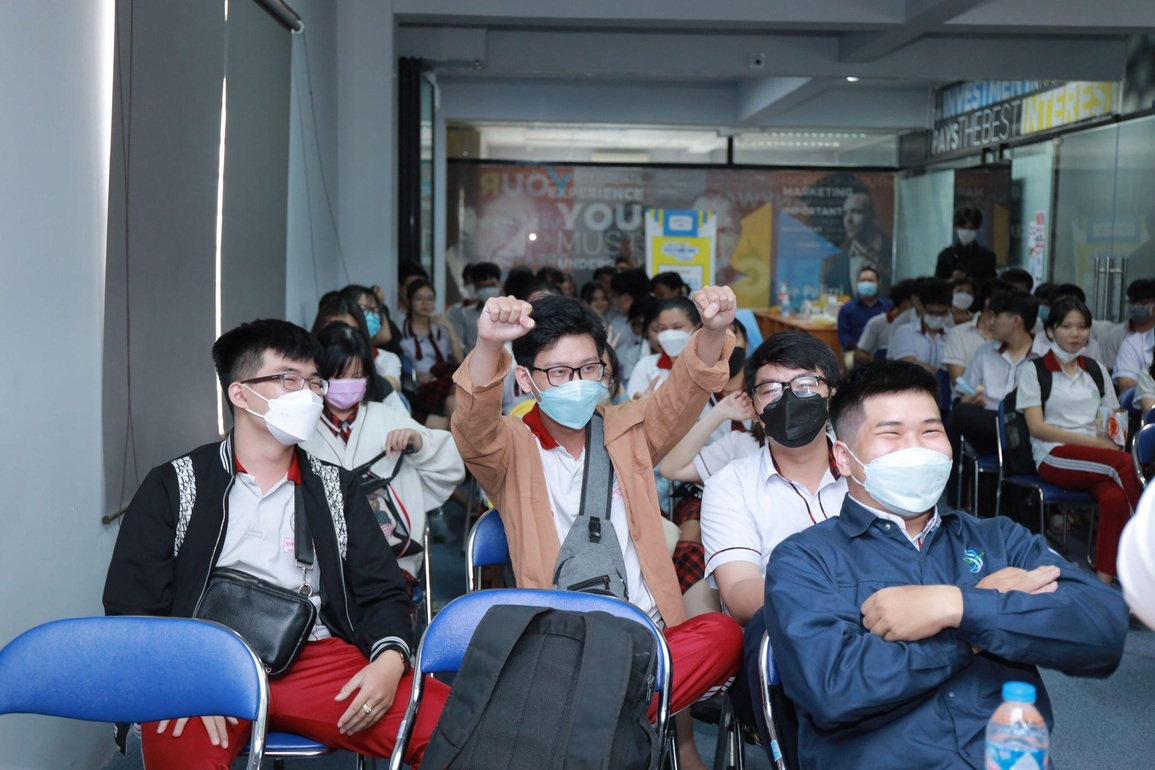 Học sinh tìm hiểu Digital Marketing cùng Ngày hội Welcome Day - 3 Học sinh tìm hiểu Digital Marketing cùng Ngày hội Welcome Day - 3