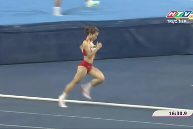 Nguyễn Thị Oanh thống trị đường đua 5000m