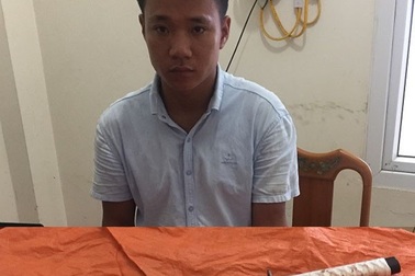 Bắt nghi phạm vung kiếm chém nữ chủ quán cà phê