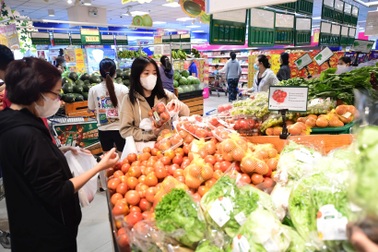 Giá rau củ tăng chóng mặt sau bão, siêu thị xoay xở nguồn cung