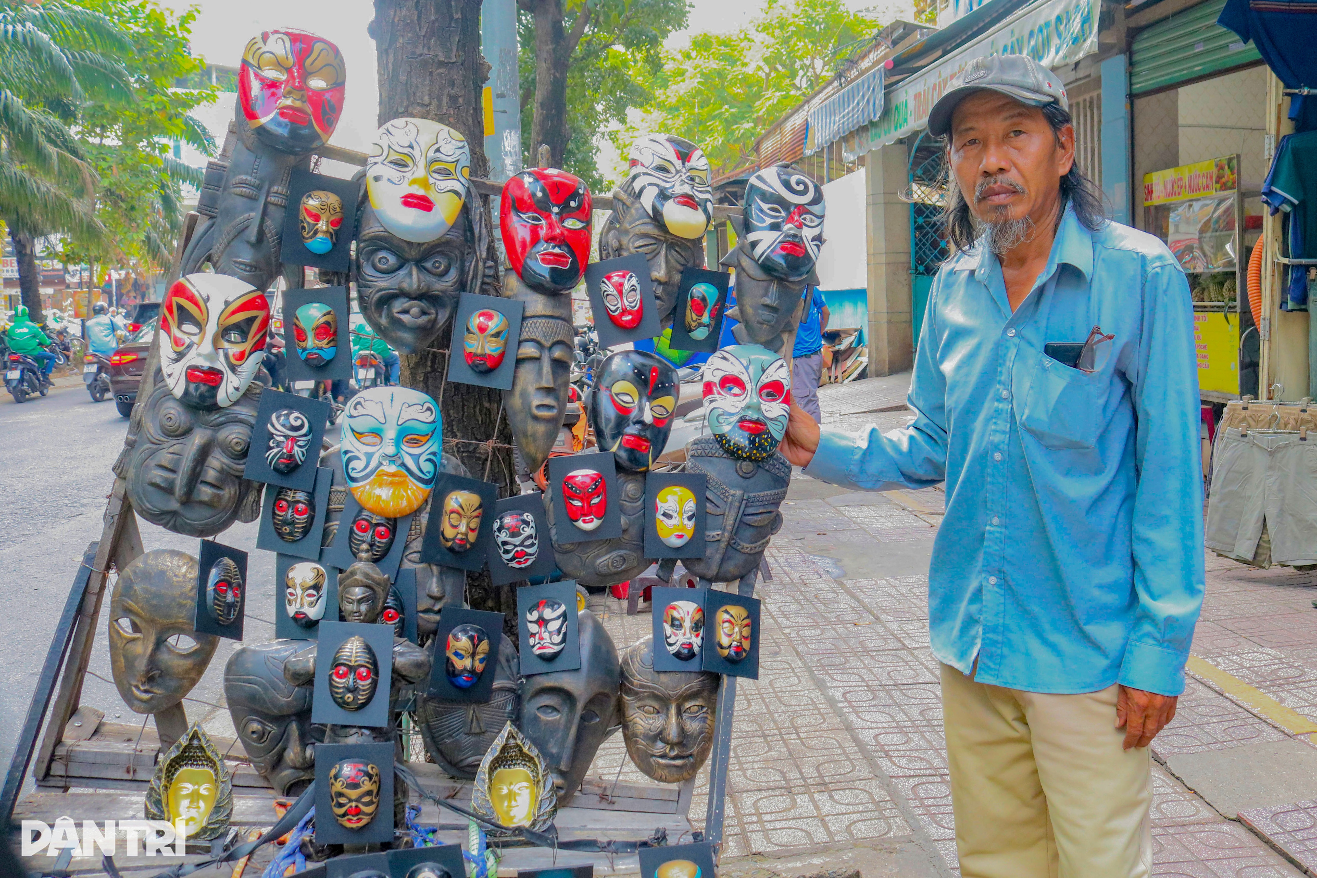 30 ឆ្នាំនៃការចងចាំរបស់ប្រជាជនវៀតណាមភាគកណ្តាលទូទាំងទីក្រុងហូជីមិញដើម្បីចិញ្ចឹមជីវិត - 1 30 năm chở ký ức người miền Trung khắp TPHCM mưu sinh - 1