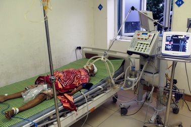 Đình chỉ vụ án dượng nhẫn tâm đánh hai cháu thương vong