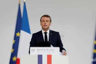 Pháp tuyên bố tham gia vào cuộc đua không gian