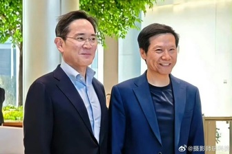 Xiaomi - Samsung đổi ngôi: Từ uống rượu bồi tội đến hợp tác xe điện