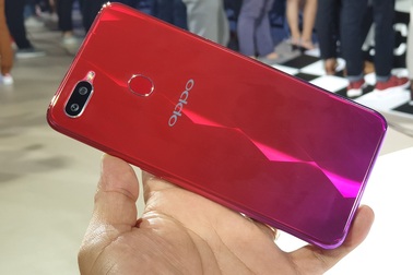 OPPO F9 hút hàng - gần 23 ngàn đặt hàng chỉ sau 4 ngày ra mắt