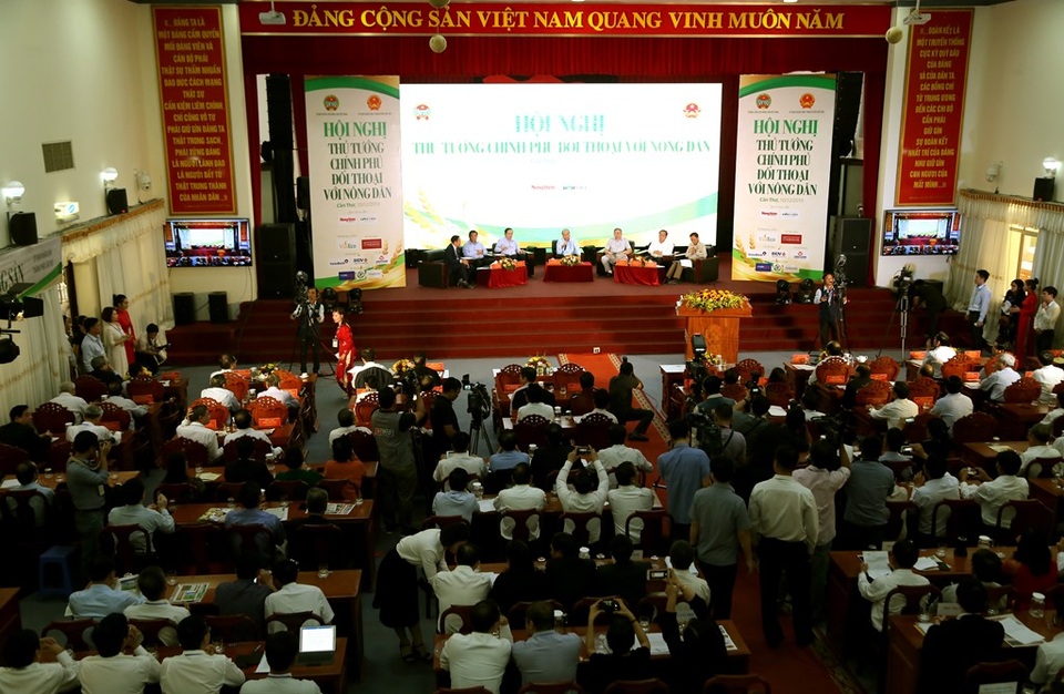 Thủ tướng: Không để nông dân bị cuốn vào vòng xoáy lừa đảo xuất khẩu lao động - 1 Thủ tướng: Không để nông dân bị cuốn vào vòng xoáy lừa đảo xuất khẩu lao động - 1