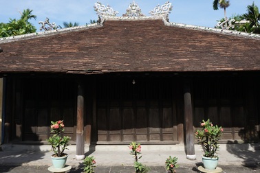 Cận cảnh vương phủ rộng 2000m2, chứa nhiều đồ cổ độc đáo ở Huế