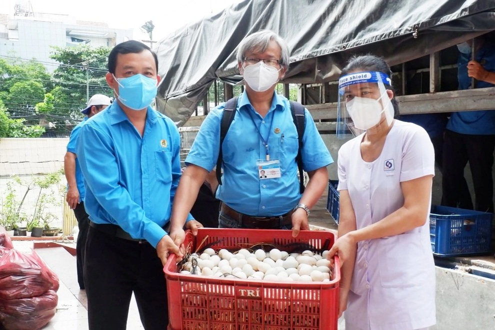 Hơn 2.000 chủ nhà trọ miễn, giảm 14 tỷ đồng tiền thuê nhà cho công nhân - 3 Hơn 2.000 chủ nhà trọ miễn, giảm 14 tỷ đồng tiền thuê nhà cho công nhân - 3