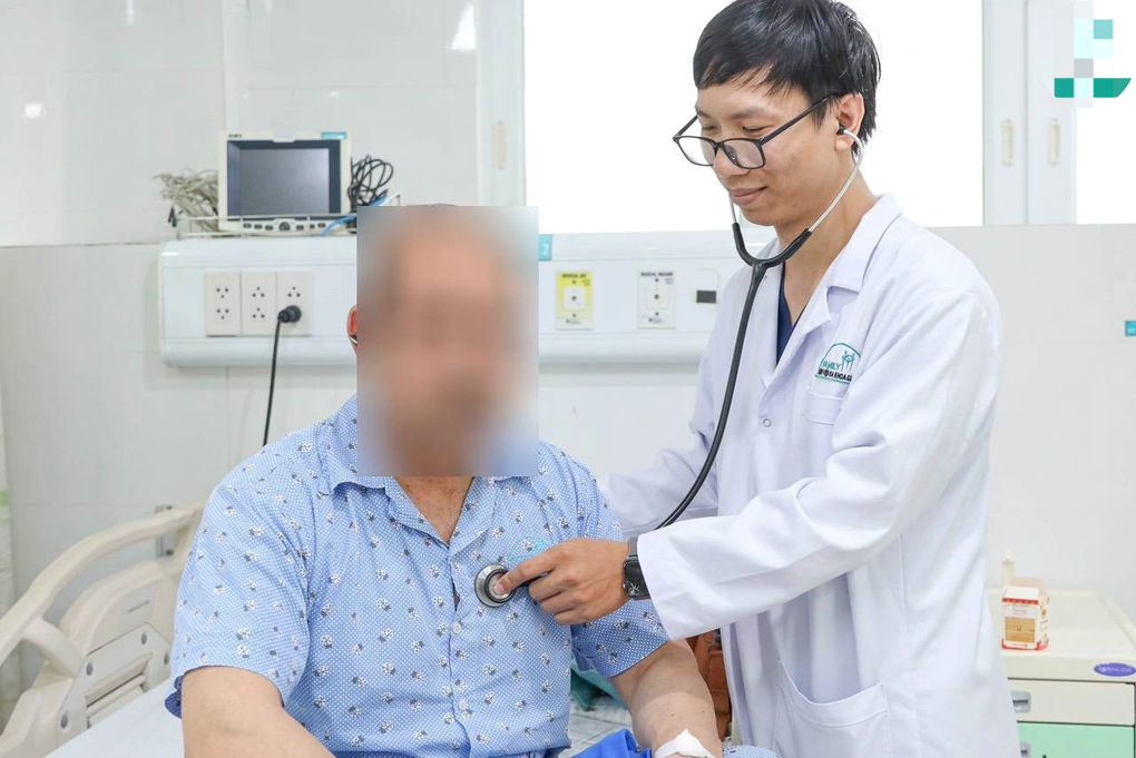 Cứu sống trọng tài người Pakistan bị đau tim đột ngột ở Đà Nẵng - 1 Cứu sống trọng tài người Pakistan bị đau tim đột ngột ở Đà Nẵng - 1