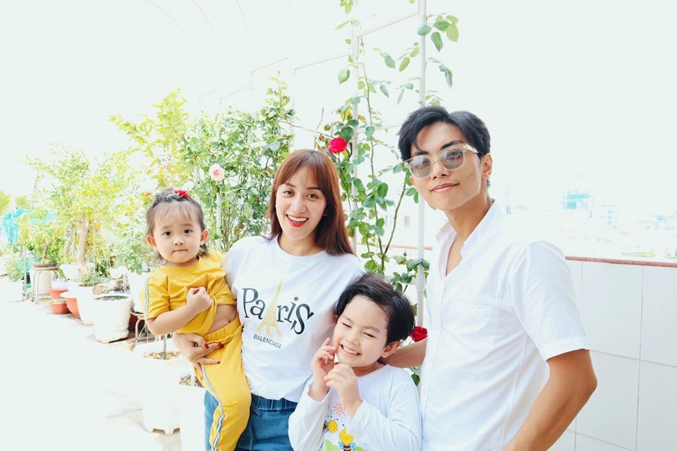 Mê mẩn khu vườn ngập tràn hoa lá của Khánh Thi, Duy Nam, Mai Ngọc - 11 Mê mẩn khu vườn ngập tràn hoa lá của Khánh Thi, Duy Nam, Mai Ngọc - 11