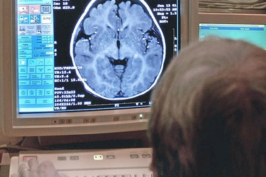 Những người bận rộn thường minh mẫn hơn khi về già