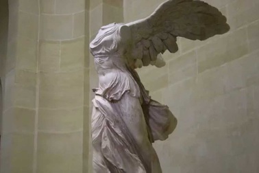 Cận cảnh tượng thần chiến thắng Samothrace