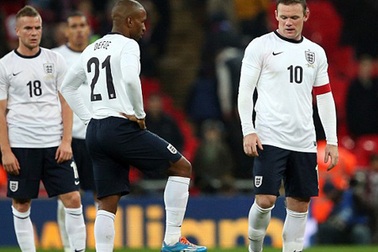 Andre Schurrle: “Rooney khó tìm được chỗ đứng ở tuyển Đức”