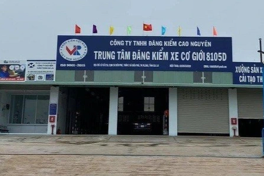 Bắt 2 lãnh đạo trung tâm đăng kiểm ở Gia Lai