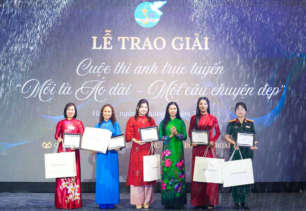 Tái hiện vẻ đẹp di sản của TPHCM qua tà áo dài - 3