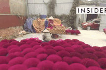 Nghề làm hương trăm tuổi Việt Nam trên báo Mỹ: Thu nhập Tết hơn 40% cả năm