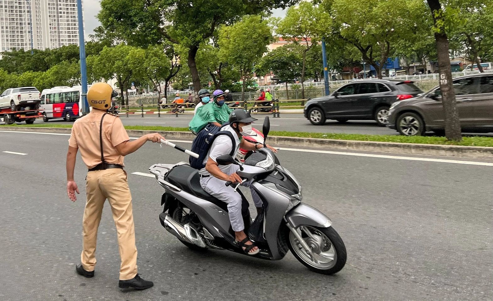 chạy quá tốc độ.jpg chạy quá tốc độ.jpg
