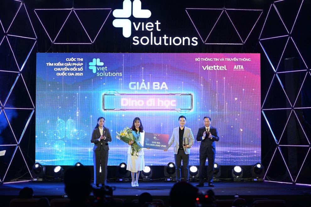 DINO đi học lọt Top 5 giải pháp xuất sắc nhất Việt Solution 2021 - 1 DINO đi học lọt Top 5 giải pháp xuất sắc nhất Việt Solution 2021 - 1