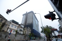 "Chủ đầu tư gây nhiều khó khăn trong việc cưỡng chế nhà 8B Lê Trực"