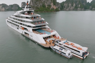 "Hút" khách tỷ phú đến Quảng Ninh bằng tour du thuyền cao cấp