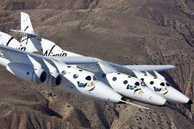 Tàu du lịch vũ trụ SpaceshipTwo bay thử lần đầu