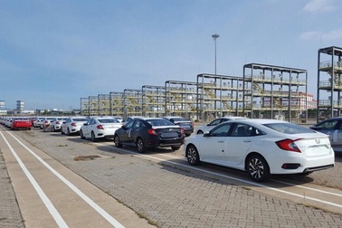 "Bao thầu" chợ xe nhập Việt, xe Indonesia và Thái Lan đang rẻ đi trông thấy