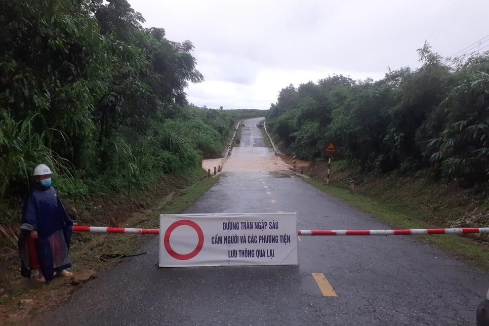Mưa lũ phức tạp, 37 người dân đi rừng, thu hoạch nông sản bặt vô âm tín - 1 Mưa lũ phức tạp, 37 người dân đi rừng, thu hoạch nông sản bặt vô âm tín - 1