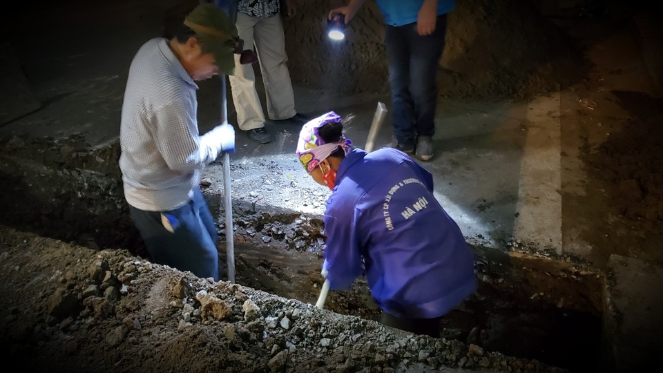 Hà Nội: Những mảnh đời mưu sinh trong đêm đông - 6 Hà Nội: Những mảnh đời mưu sinh trong đêm đông - 6